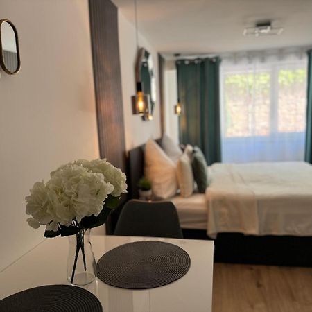 Prime Host Dream Apartment Karlsruhe Bagian luar foto