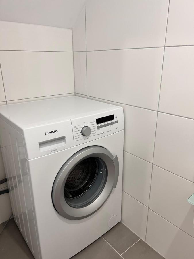 Prime Host Dream Apartment Karlsruhe Bagian luar foto