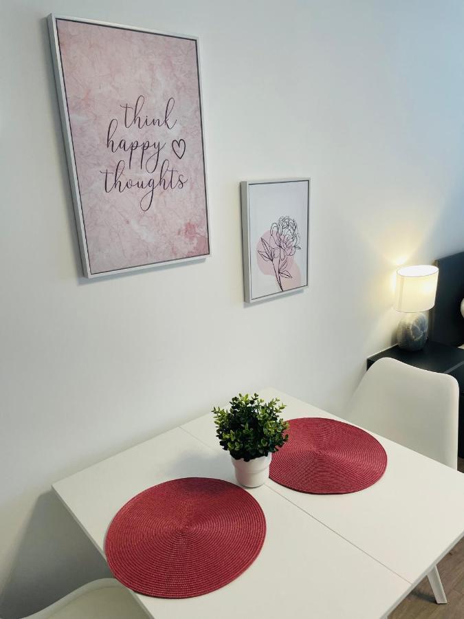 Prime Host Dream Apartment Karlsruhe Bagian luar foto