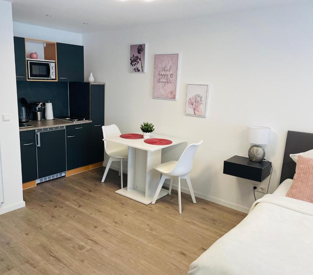 Prime Host Dream Apartment Karlsruhe Bagian luar foto