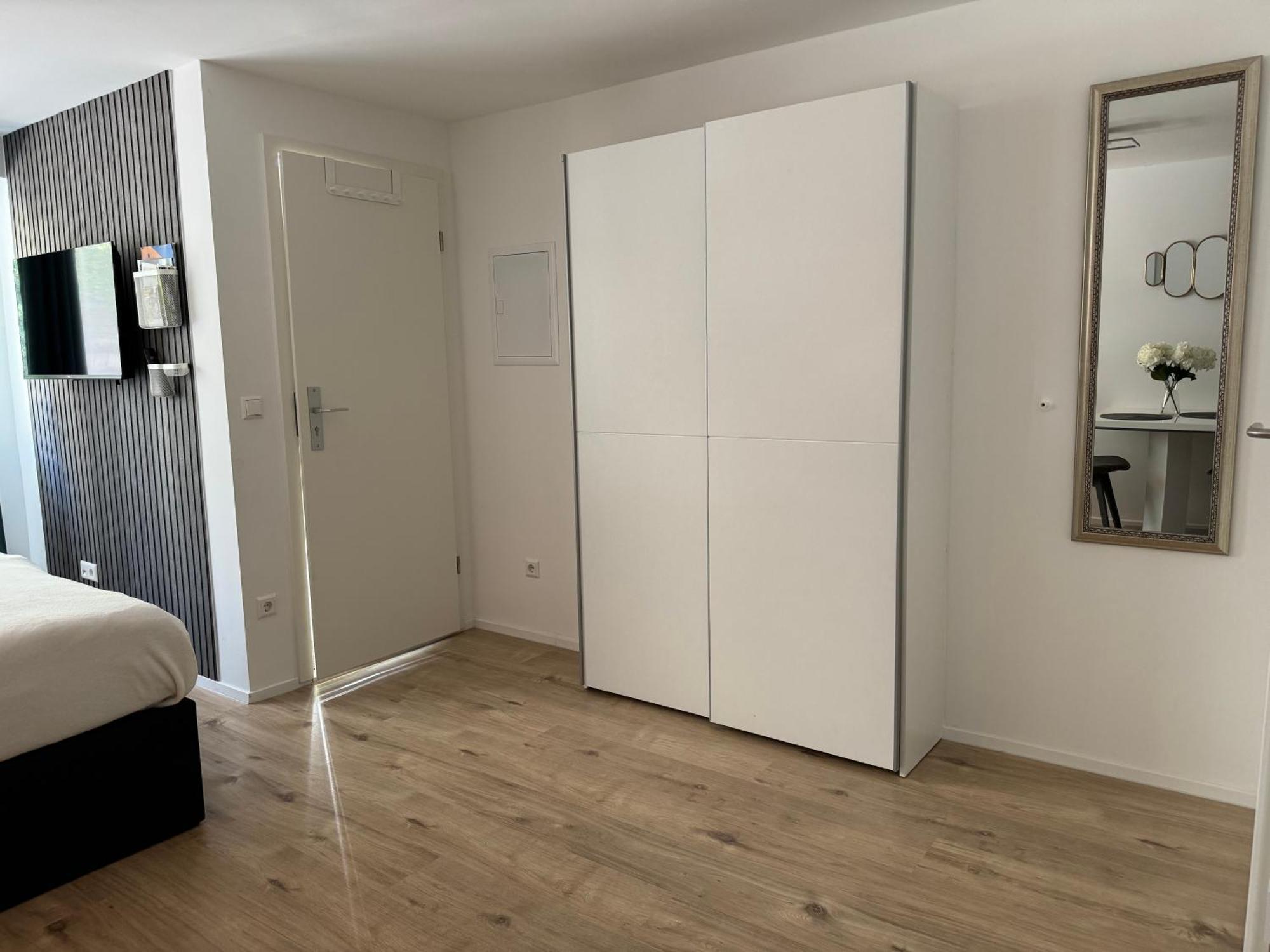 Prime Host Dream Apartment Karlsruhe Bagian luar foto